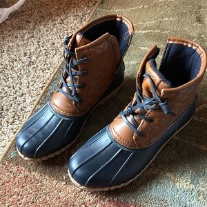 Nautica Dorsay Navy Toe and Brown Leather Duck Boots Womens like brand new